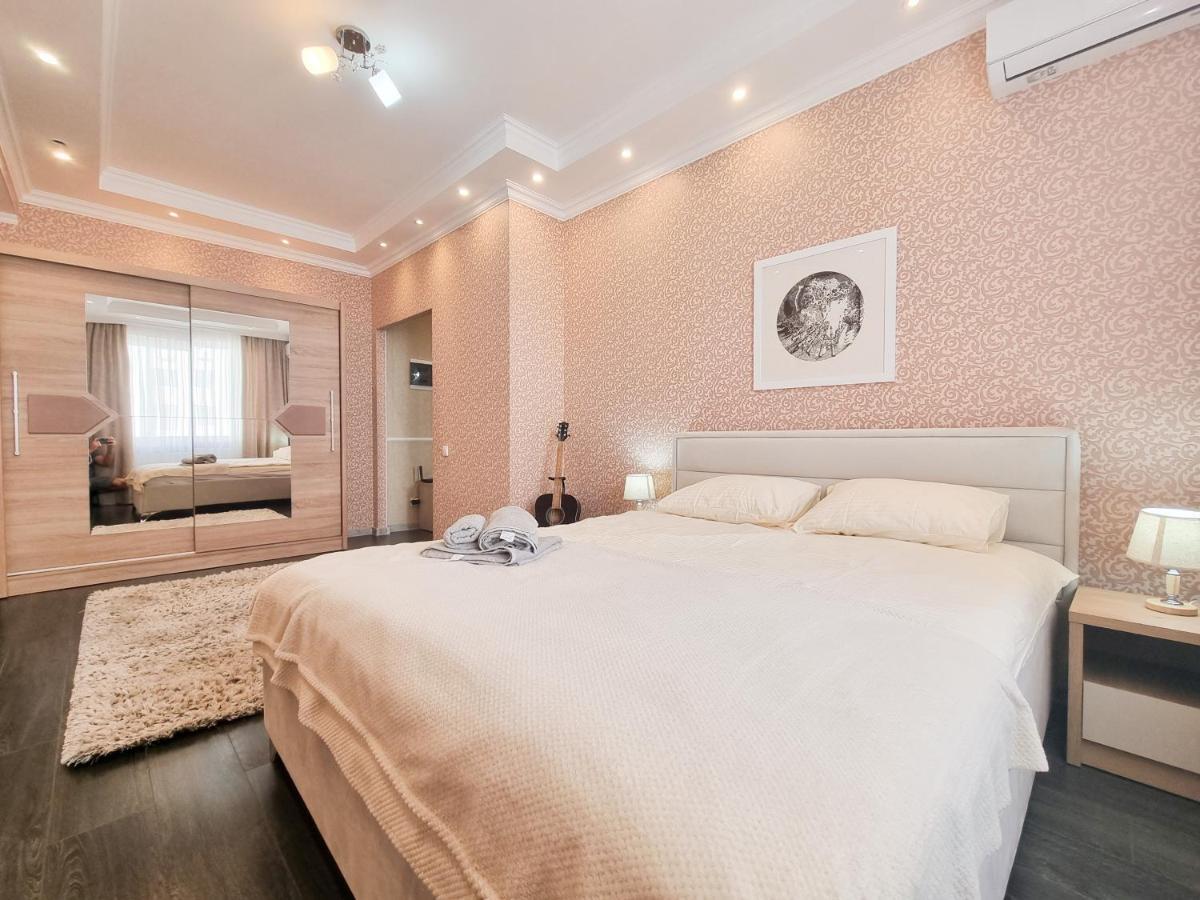Testemiteanu Apartment, Free Wifi Available คีชีเนา ภายนอก รูปภาพ